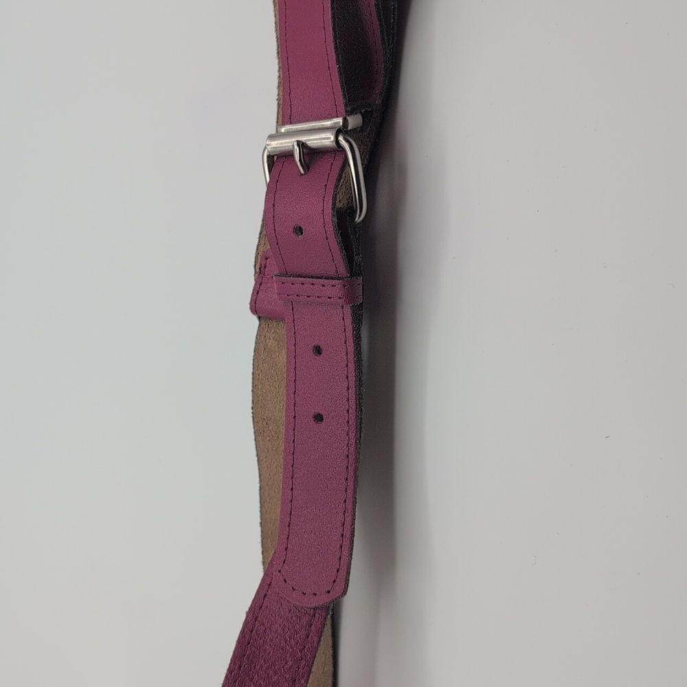 Vintage 80s Stylish Magenta Pink Leather Belt With Silver Toned Accents - Picture 5 of 5